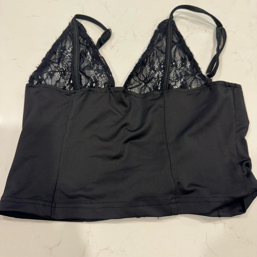Black Lace crop with zip back